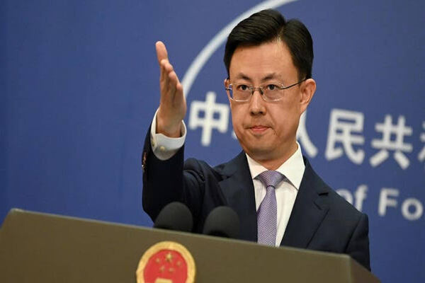 China Rejects AI Slowdown as Tech Leaders Warn of Risk